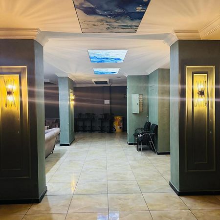 Dimet Park Hotel 반 외부 사진