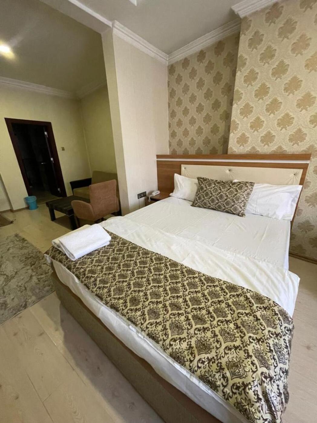 Dimet Park Hotel 반 외부 사진