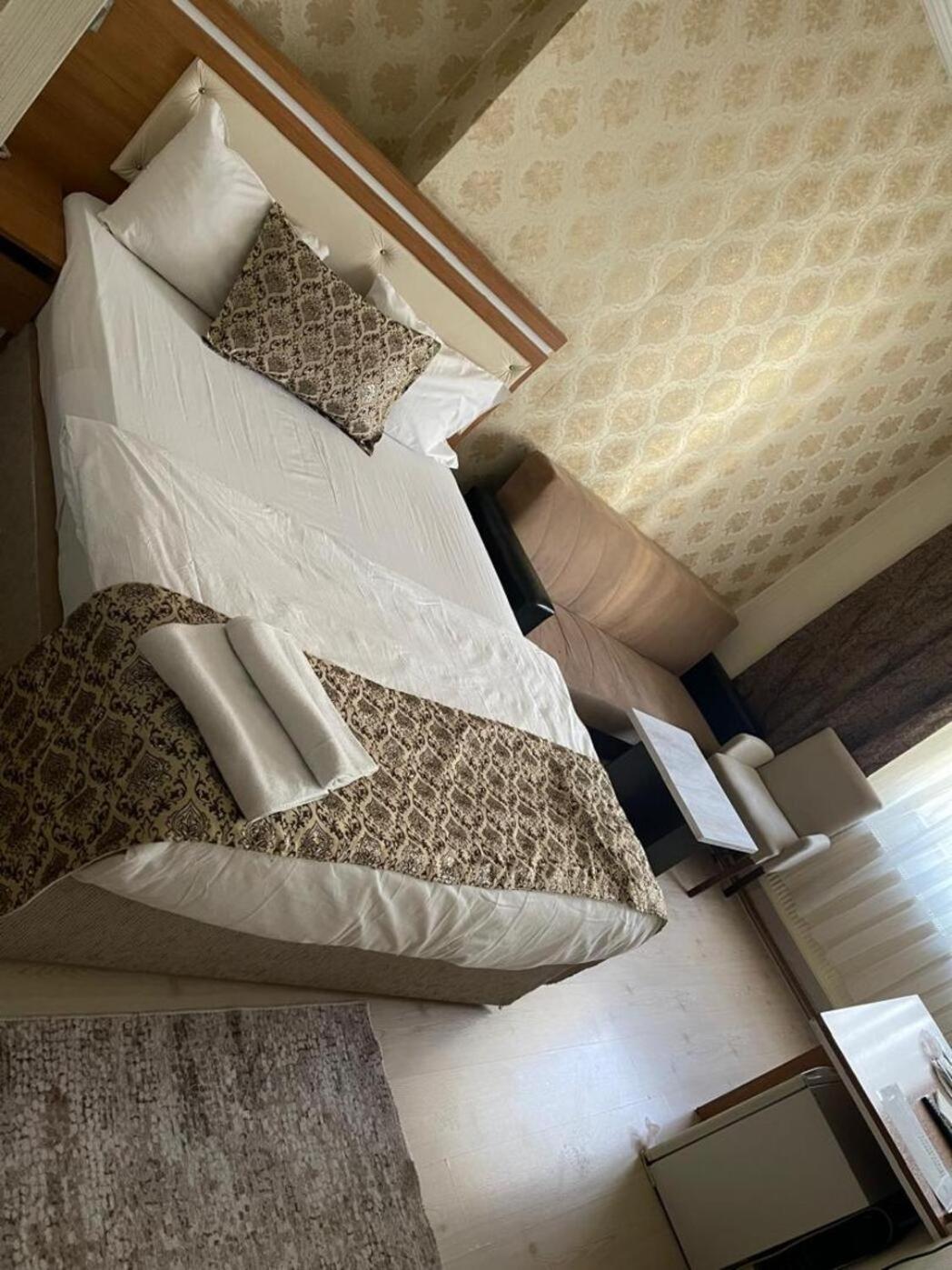 Dimet Park Hotel 반 외부 사진