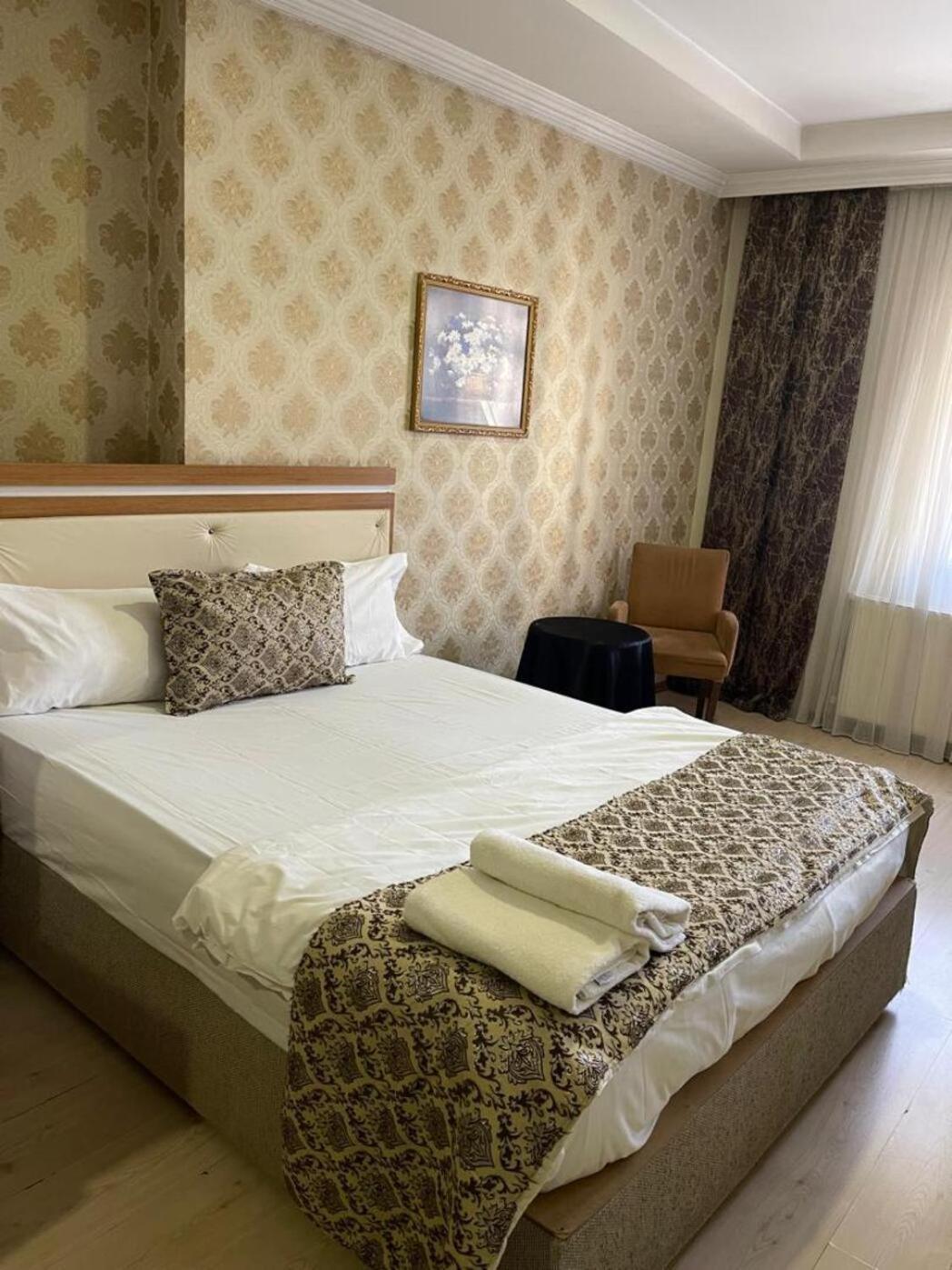 Dimet Park Hotel 반 외부 사진