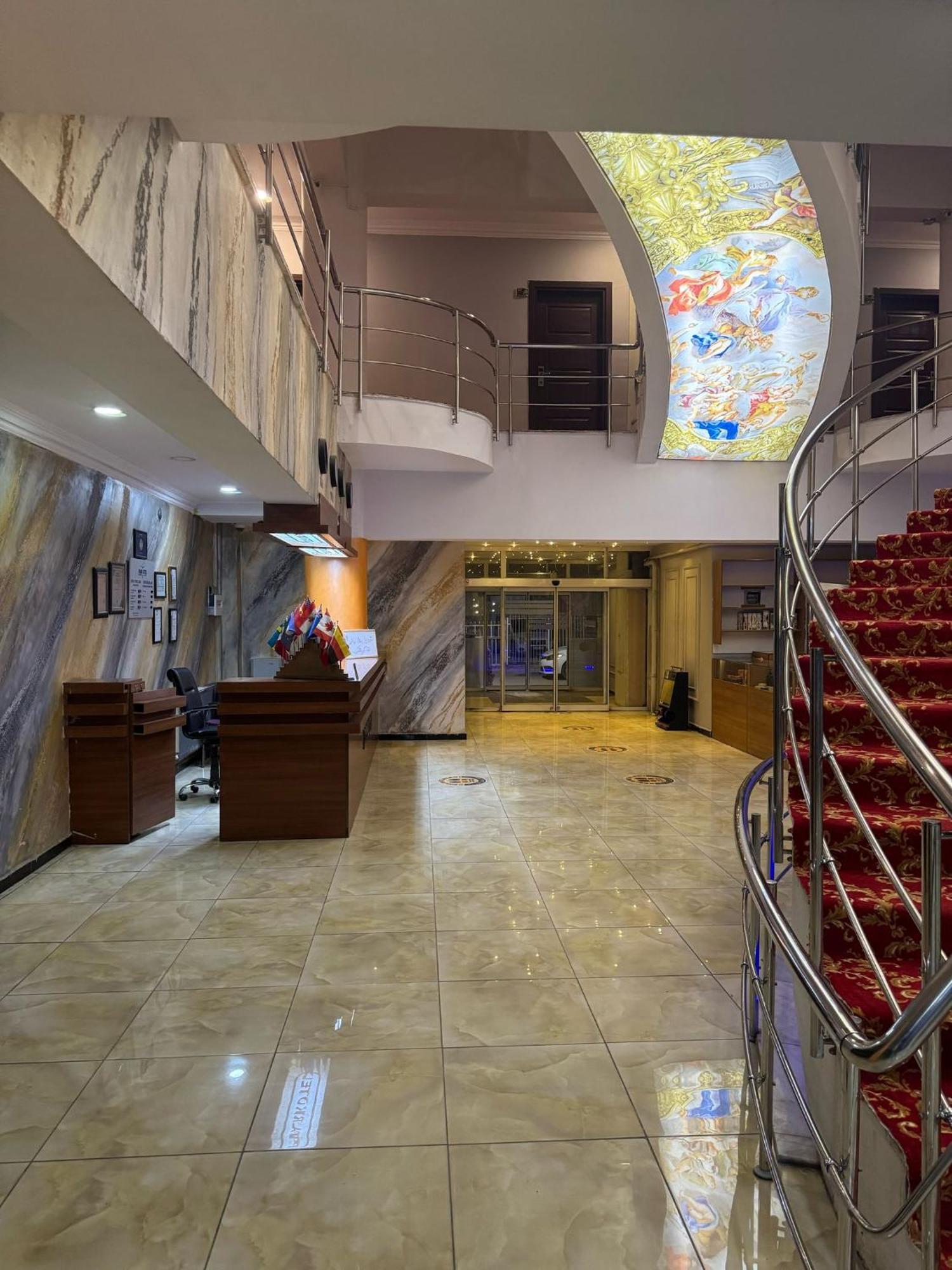 Dimet Park Hotel 반 외부 사진