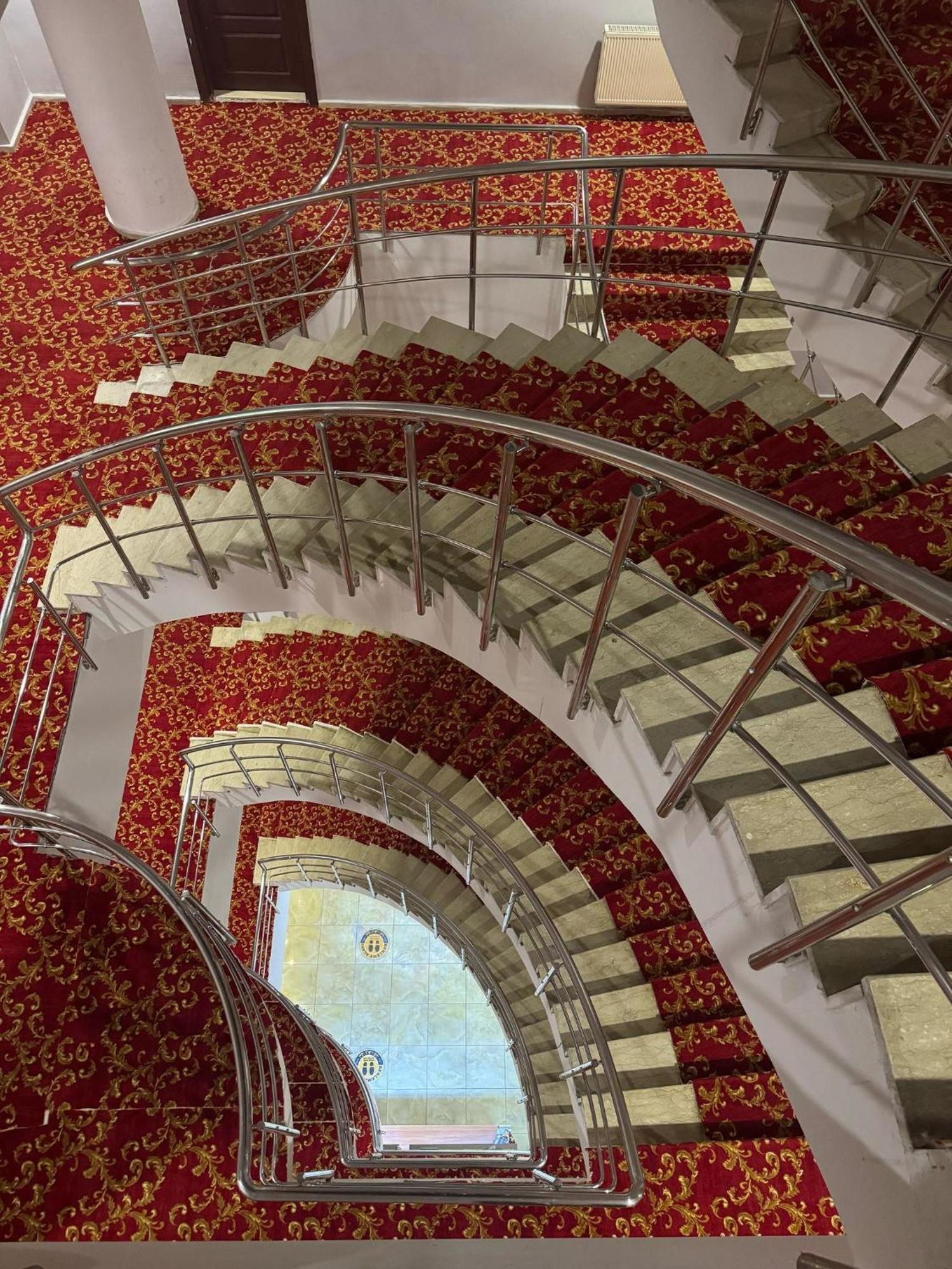 Dimet Park Hotel 반 외부 사진